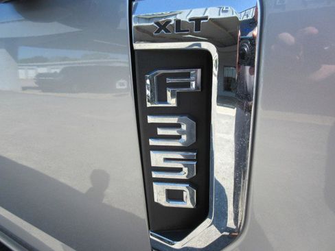 Used 2022 Ford F350 XLT w/ XLT Value Package AWD/4WD image 15