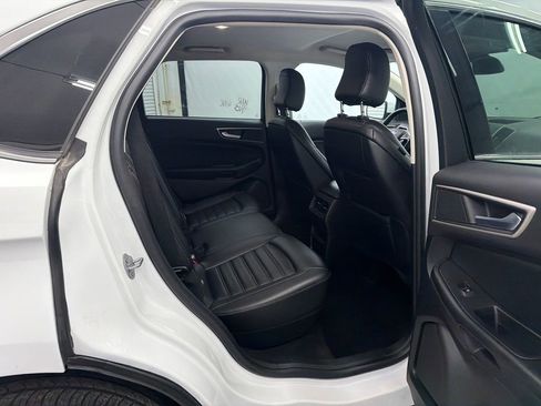 Used 2024 Ford Edge SEL image 16