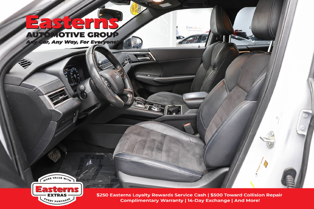 Used 2023 Mitsubishi Outlander SE Black Edition AWD/4WD image 15