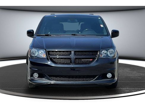 Used 2019 Dodge Grand Caravan GT FWD image 4