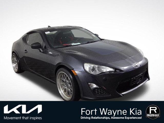Used 2016 Scion FR-S RWD image 4