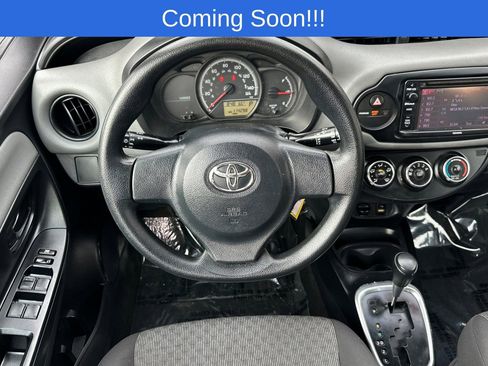 Used 2015 Toyota Yaris L image 15