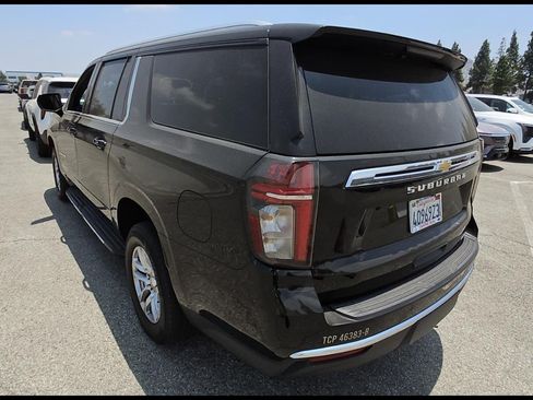 Used 2024 Chevrolet Suburban LT RWD image 8