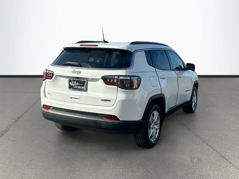 Used 2022 Jeep Compass Latitude FWD image 7