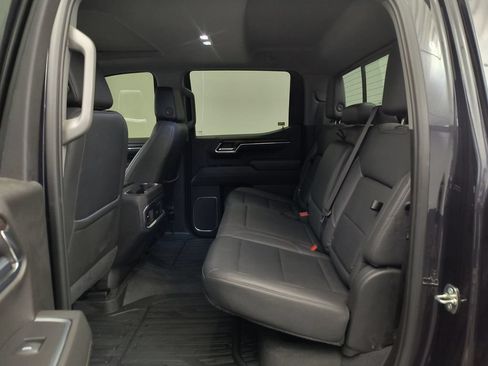 Used 2022 GMC Sierra 1500 SLT w/ SLT Convenience Package AWD/4WD image 13