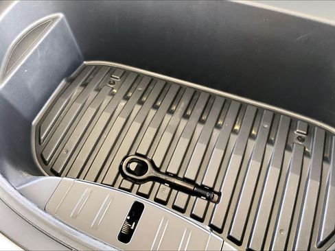 Used 2023 Tesla Model 3 Standard Range RWD image 29