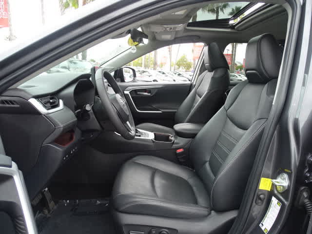 Used 2023 Toyota RAV4 Limited w/ Limited Grade Weather Package AWD/4WD image 18