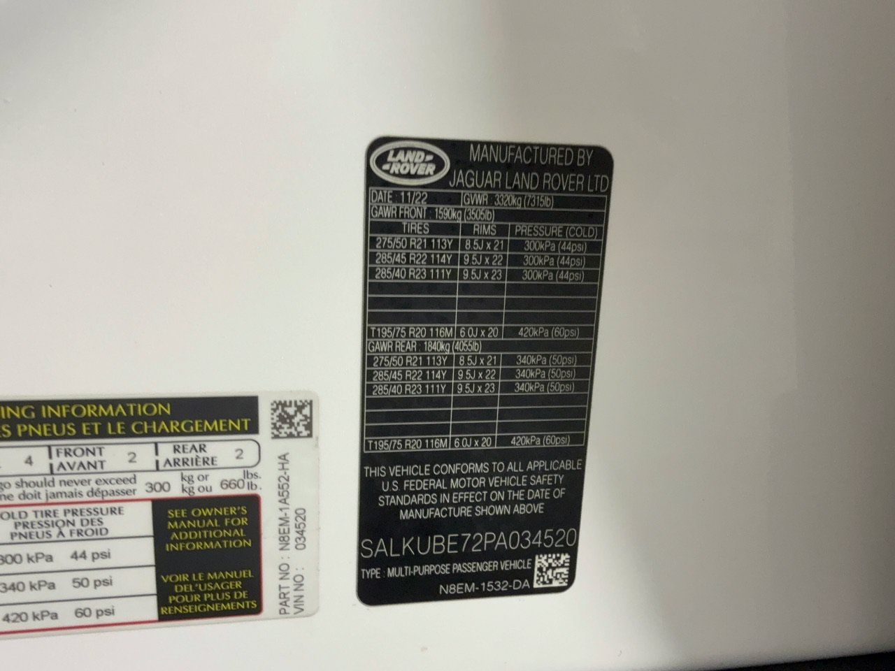 Used 2023 Land Rover Range Rover SV AWD/4WD image 32
