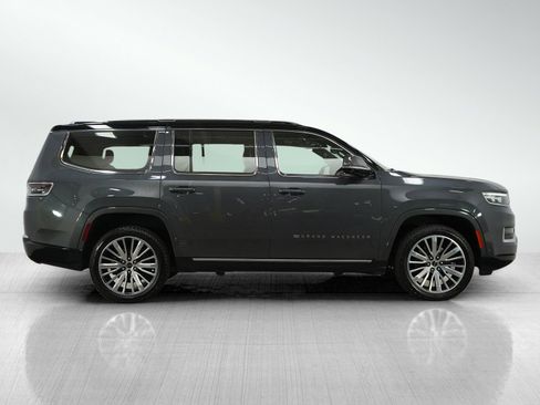 Used 2022 Jeep Grand Wagoneer Series III w/ Flexible Seating Group image 7