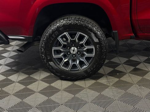 Used 2026 Chevrolet Colorado Z71 w/ Technology Package AWD/4WD image 8