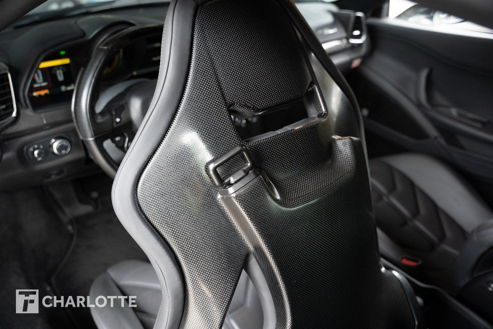 Used 2011 Ferrari 458 Italia Coupe RWD image 23