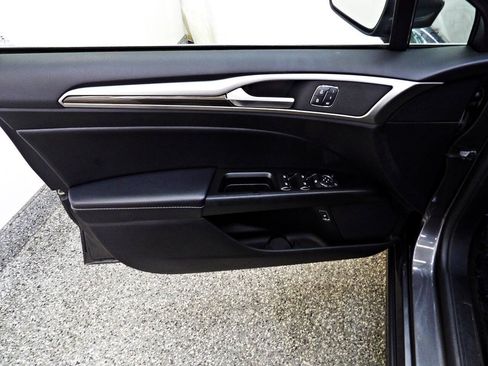 Used 2018 Ford Fusion Energi SE FWD image 7