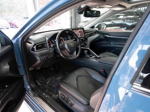 Used 2023 Toyota Camry XSE image 8