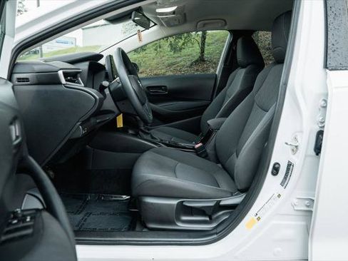 Certified 2022 Toyota Corolla LE image 24