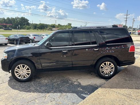 Used 2012 Lincoln Navigator 2WD image 6