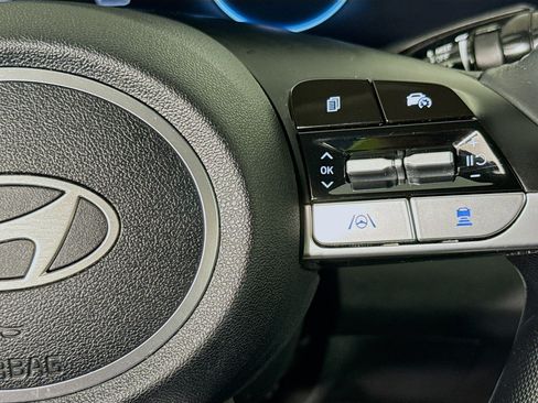 Used 2024 Hyundai Elantra Limited FWD image 13