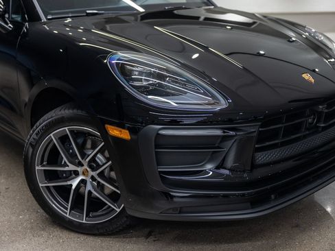 Certified 2026 Porsche Macan AWD/4WD image 16