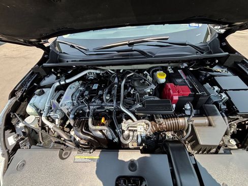 Used 2025 Nissan Sentra SV FWD image 30