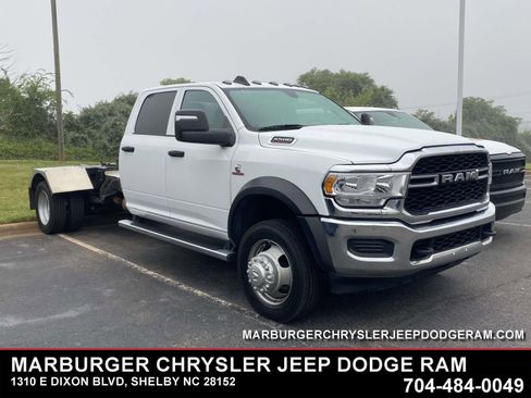 Used 2024 RAM 5500 Tradesman w/ Chrome Appearance Group RWD image 1