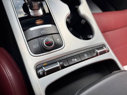 Used 2018 Kia Stinger GT2 image 5