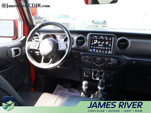Used 2021 Jeep Wrangler Unlimited Sport w/ Sun And Sound Package AWD/4WD image 16