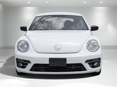 Used 2018 Volkswagen Beetle 2.0T S FWD image 4