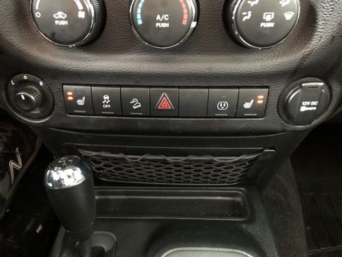 Used 2017 Jeep Wrangler Unlimited Sahara w/ Max Tow Package image 25