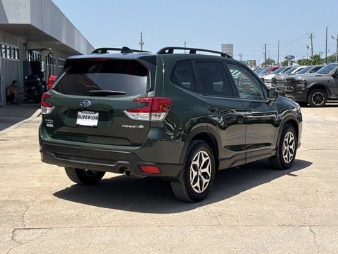 Used 2024 Subaru Forester Premium AWD/4WD image 3