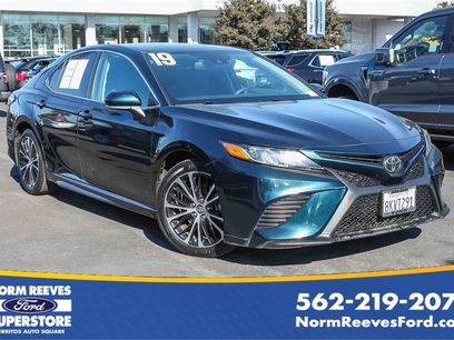 Used 2019 Toyota Camry SE
