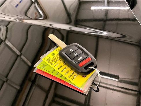 Used 2020 Honda HR-V LX image 9