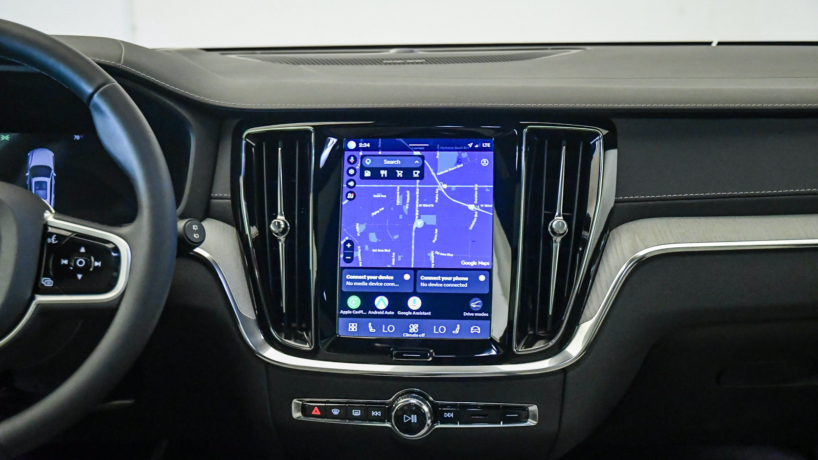 Certified 2025 Volvo V60 B5 Cross Country Ultra AWD/4WD image 14
