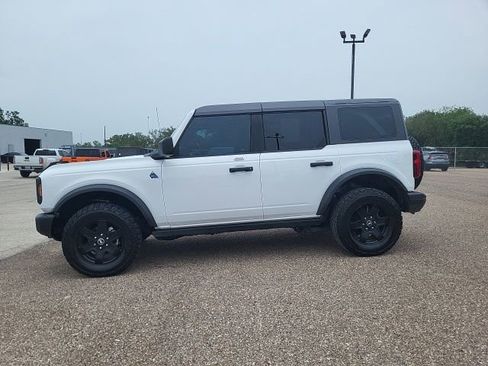 Used 2023 Ford Bronco Black Diamond AWD/4WD image 2
