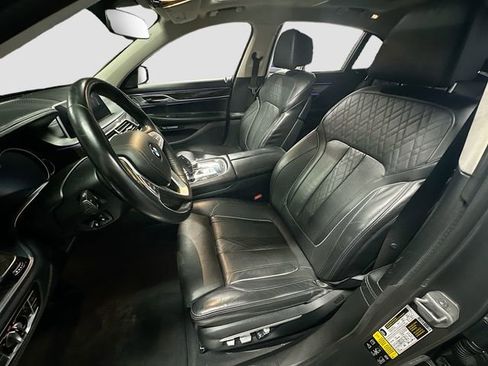 Used 2016 BMW 750i xDrive image 22