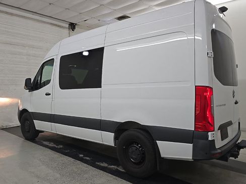 Used 2024 Mercedes-Benz Sprinter 2500 image 4