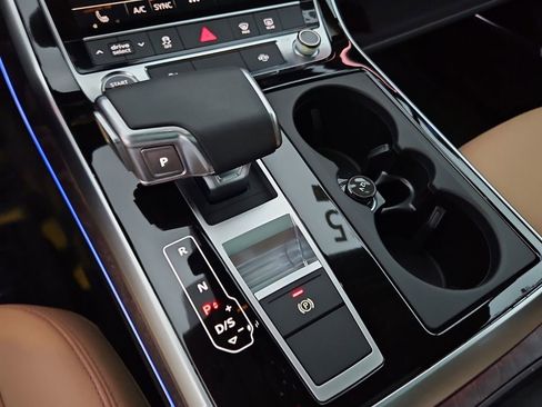 Certified 2025 Audi Q7 2.0T Premium w/ Convenience Plus Package image 23