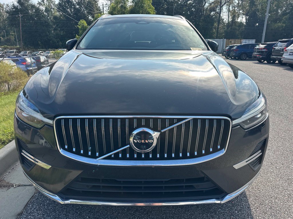 Used 2023 Volvo XC60 B5 Plus w/ Protection Package Premier FWD image 2