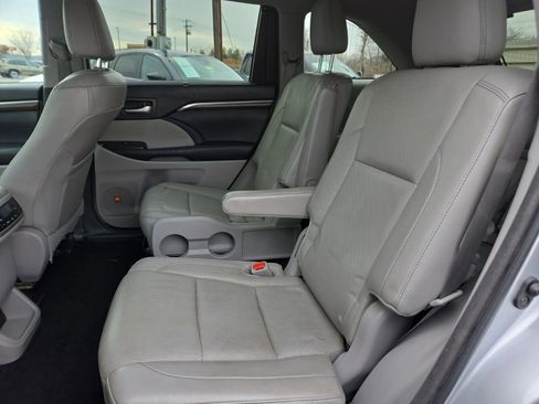 Used 2016 Toyota Highlander Limited image 20