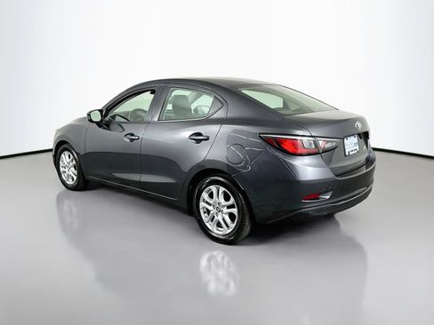 Certified 2017 Toyota Yaris iA FWD image 5