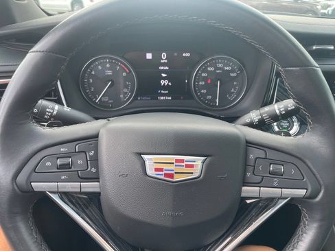 Used 2024 Cadillac XT6 Premium Luxury w/ Technology Package FWD image 23