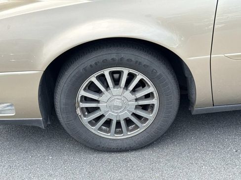 Used 2005 Cadillac De Ville DHS w/ Equipment Group FWD image 5
