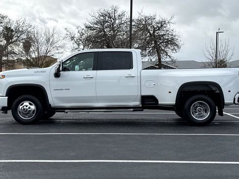 Used 2022 Chevrolet Silverado 3500 High Country image 14