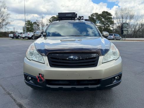 Used 2010 Subaru Outback 2.5i Limited image 4
