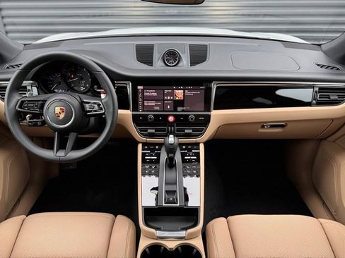 New 2026 Porsche Macan image 17