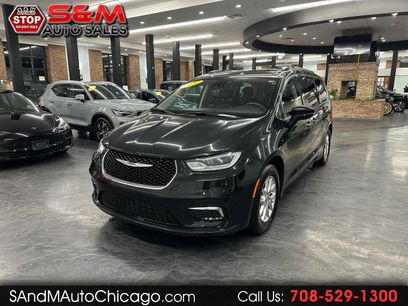 Used 2022 Chrysler Pacifica Touring-L