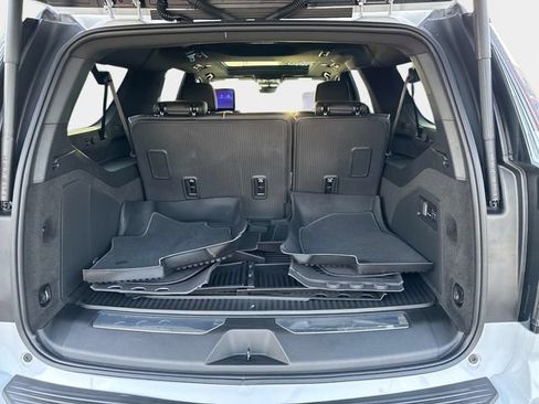 New 2026 Cadillac Escalade ESV Luxury w/ LPO, Floor Liner Package AWD/4WD image 5