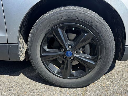 Used 2016 Ford Edge SE FWD image 4