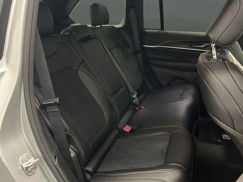 New 2026 Jeep Grand Cherokee Altitude image 26