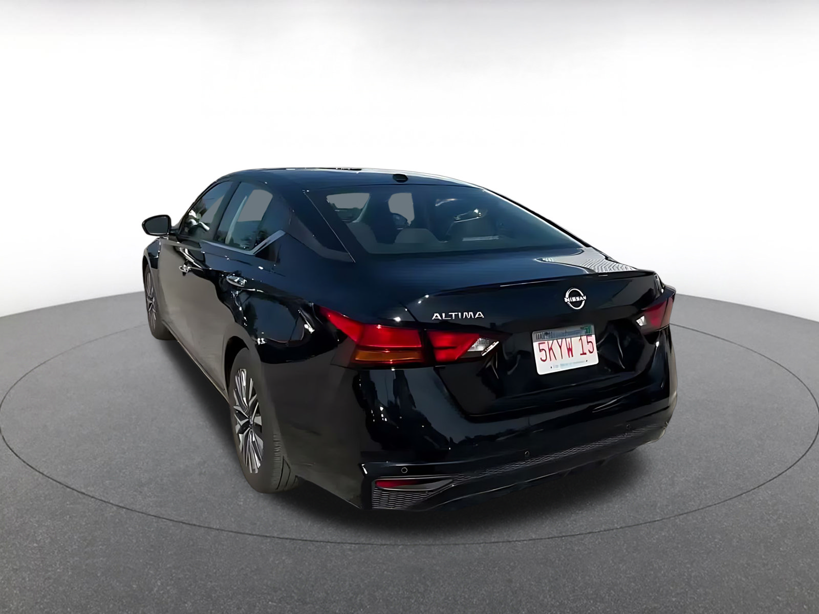 Used 2025 Nissan Altima 2.5 SV FWD image 10