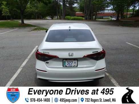 Used 2024 Honda Civic Touring image 4