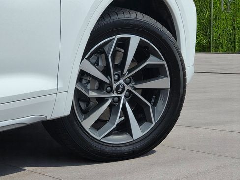 Used 2021 Audi Q5 Premium Plus image 14